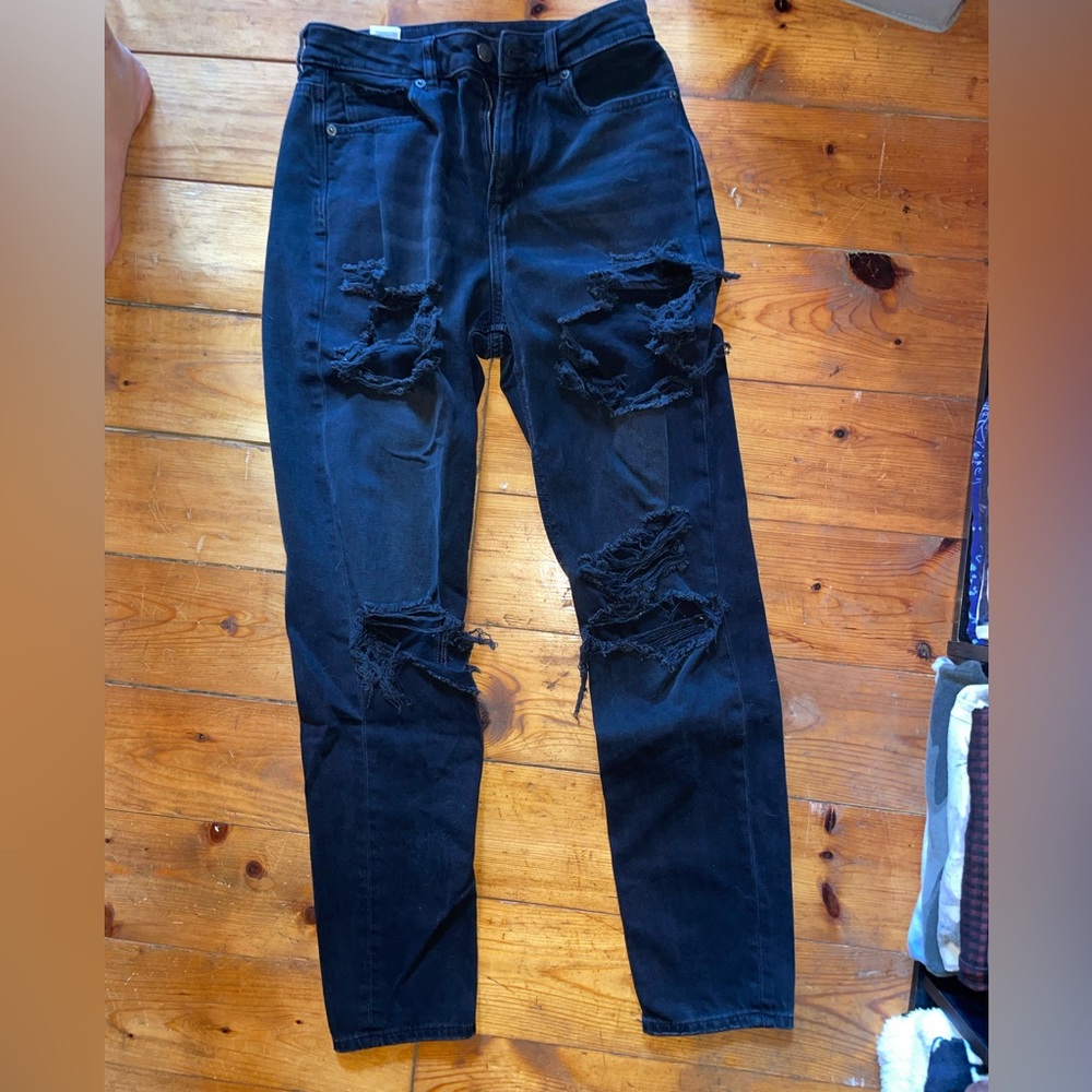 American eagle black ripped mom jeans